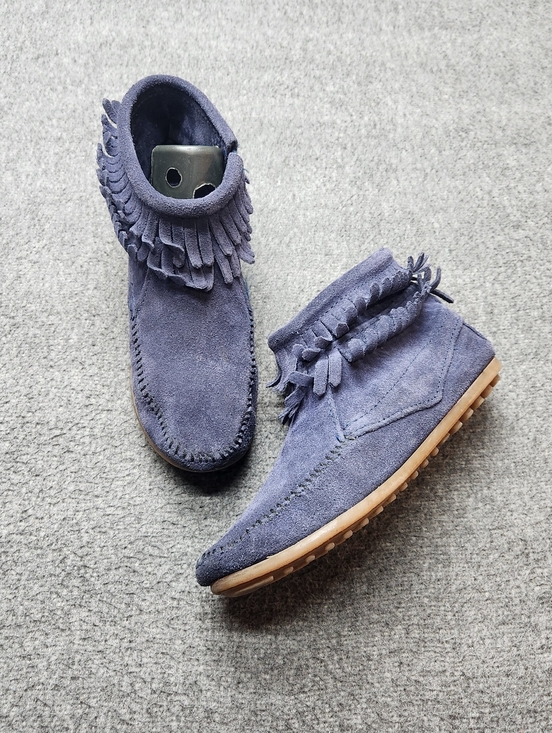 Minnetonka Shoes - Minnetonka Fringe Boots Womens 8 Blue Suede Ankle‎ Moccasin Zip